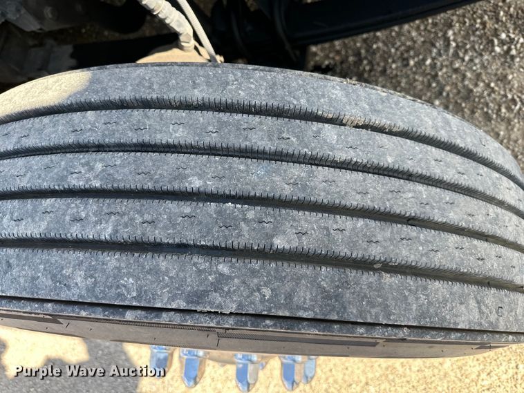 image for item OF9355 2023 Kenworth T680 semi truck