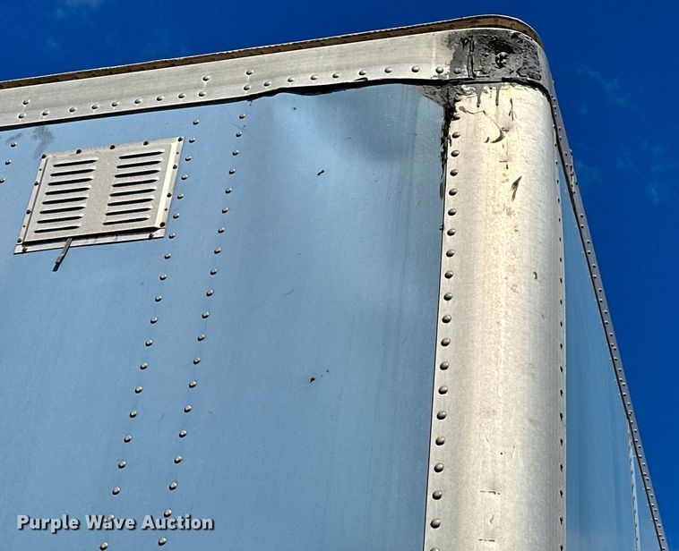 image for item OF9357 2015 Wabash  dry van trailer