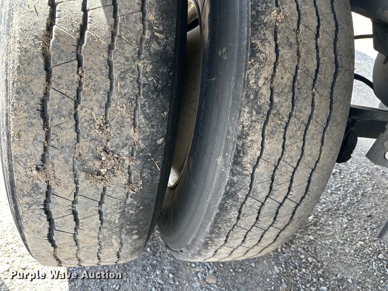 image for item OF9357 2015 Wabash  dry van trailer