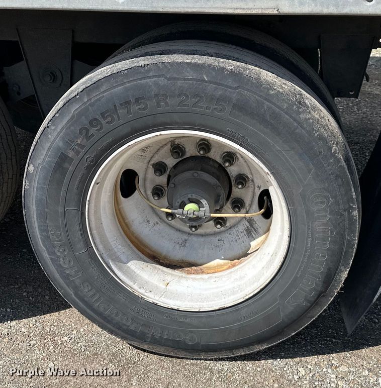 image for item OF9357 2015 Wabash  dry van trailer