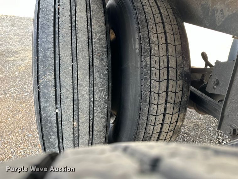 image for item OF9357 2015 Wabash  dry van trailer