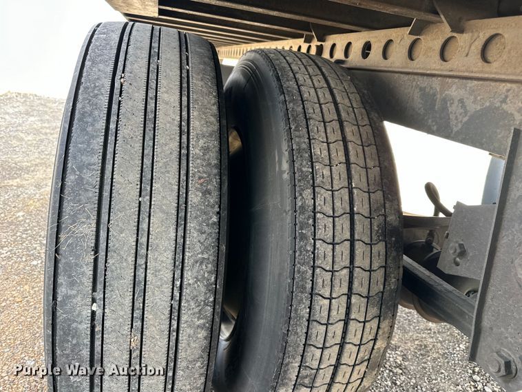 image for item OF9357 2015 Wabash  dry van trailer