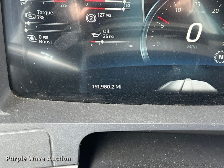 image for item OF9358 2022 Kenworth T680 semi truck