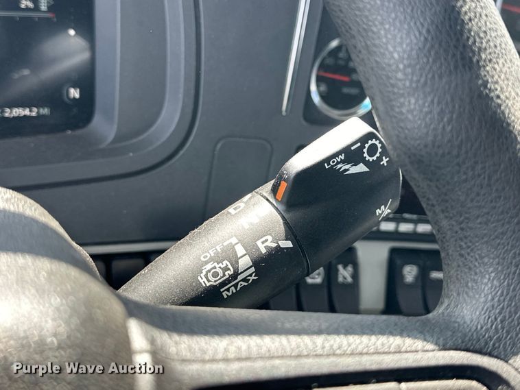 image for item OF9358 2022 Kenworth T680 semi truck