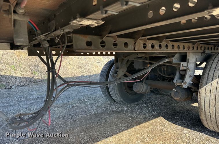 image for item OF9359 2015 Wabash dry van trailer