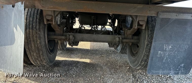 image for item OF9359 2015 Wabash dry van trailer