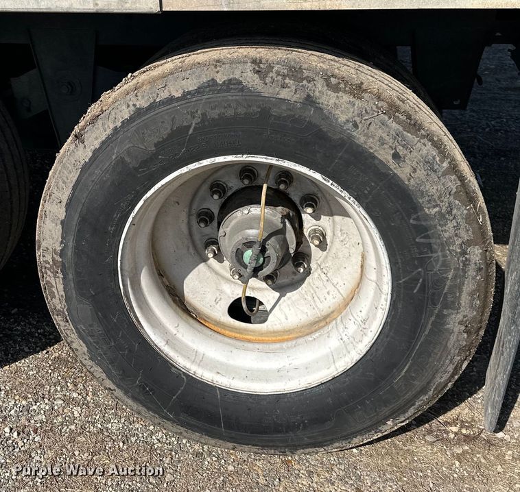 image for item OF9359 2015 Wabash dry van trailer