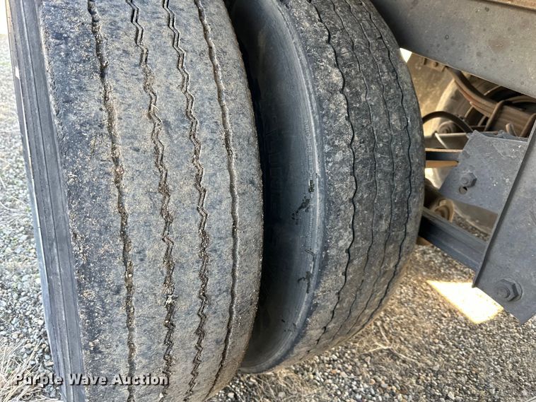 image for item OF9359 2015 Wabash dry van trailer