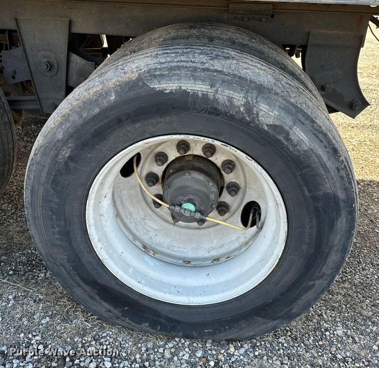 image for item OF9359 2015 Wabash dry van trailer