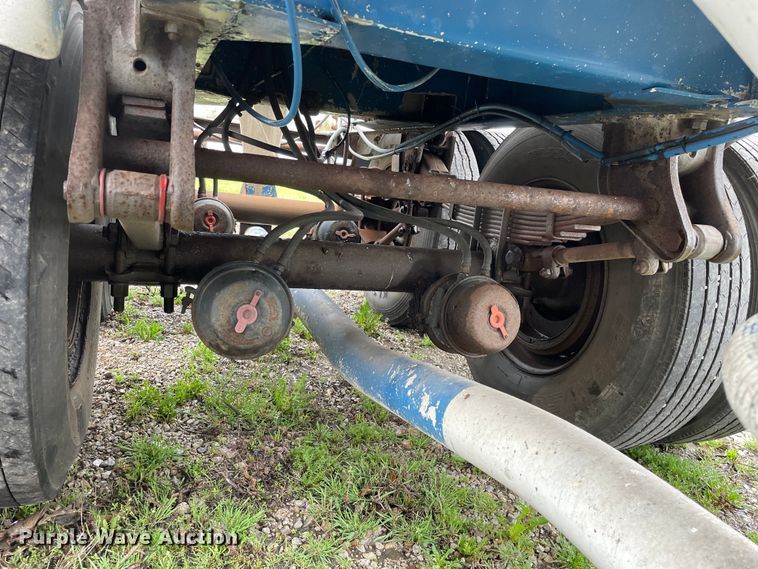 image for item OG9865 1979 Butler MFG pneumatic dry bulk trailer