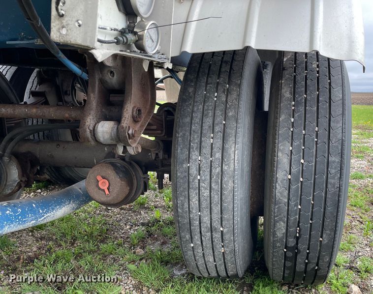 image for item OG9865 1979 Butler MFG pneumatic dry bulk trailer