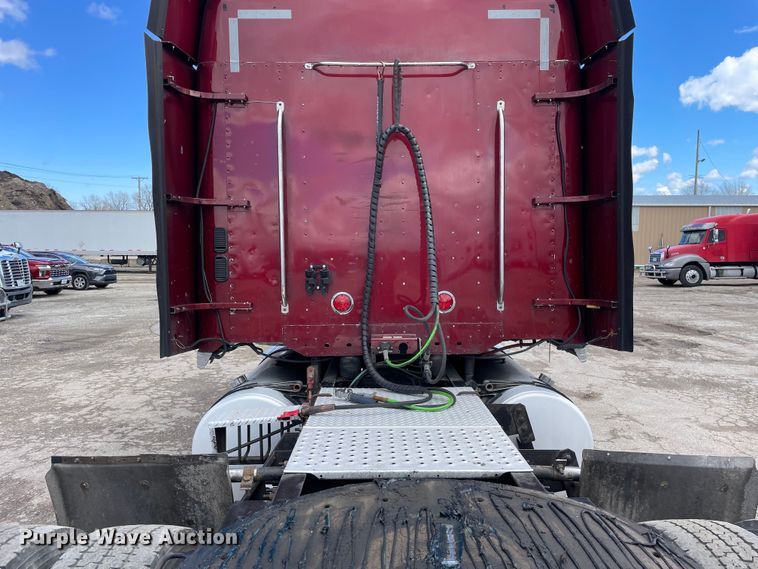 image for item OG9867 2014 Freightliner  Coronado glider kit semi truck