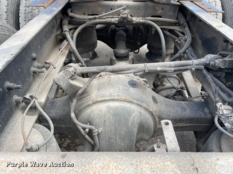 image for item OG9867 2014 Freightliner  Coronado glider kit semi truck