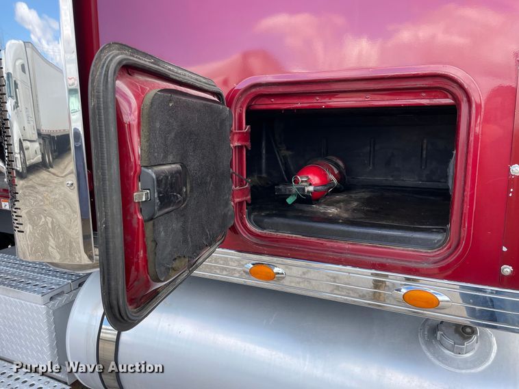 image for item OG9867 2014 Freightliner  Coronado glider kit semi truck