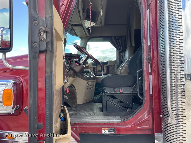 image for item OG9867 2014 Freightliner  Coronado glider kit semi truck