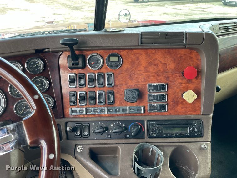 image for item OG9867 2014 Freightliner  Coronado glider kit semi truck