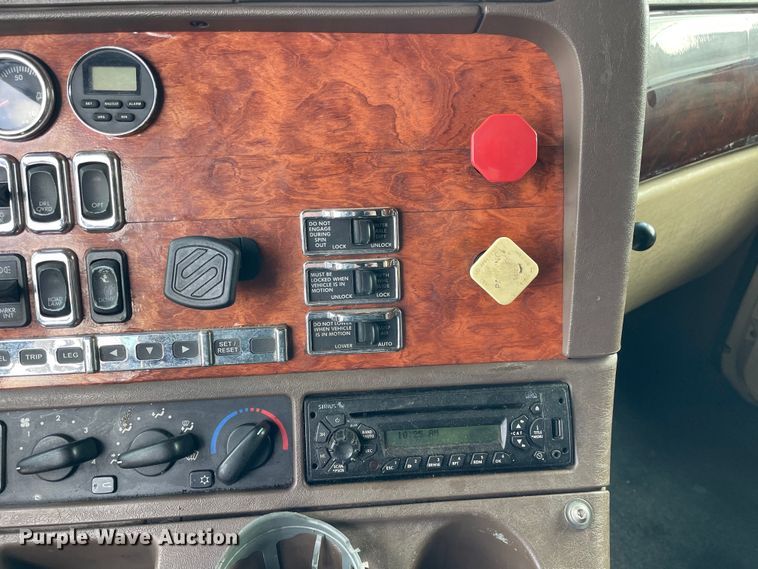 image for item OG9867 2014 Freightliner  Coronado glider kit semi truck