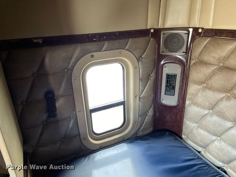 image for item OG9867 2014 Freightliner  Coronado glider kit semi truck