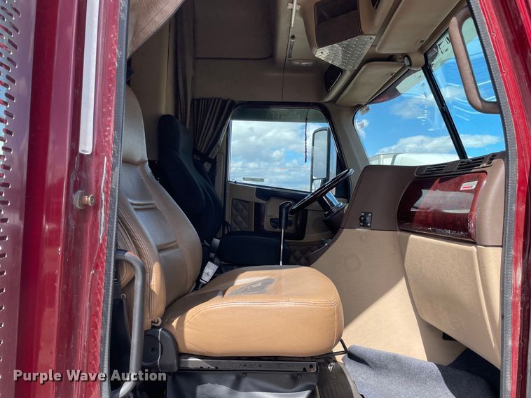 image for item OG9867 2014 Freightliner  Coronado glider kit semi truck