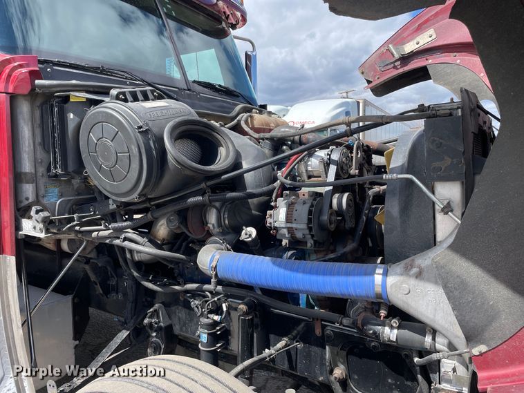 image for item OG9867 2014 Freightliner  Coronado glider kit semi truck