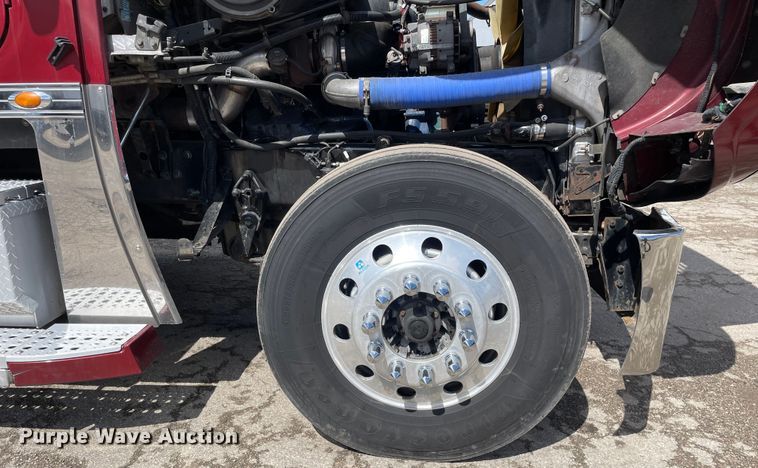 image for item OG9867 2014 Freightliner  Coronado glider kit semi truck