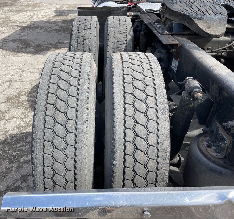 image for item OG9867 2014 Freightliner  Coronado glider kit semi truck