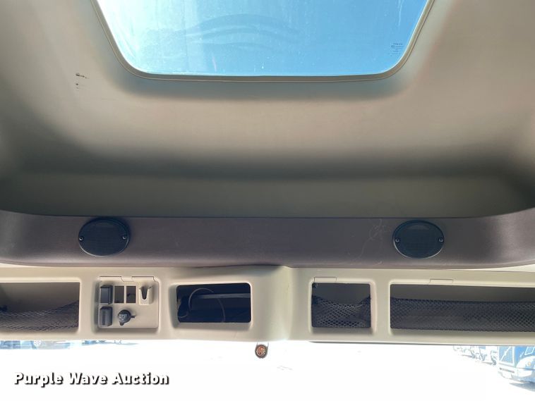 image for item OG9868 2014 Volvo  VNL670 semi truck