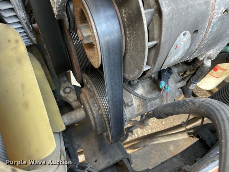 image for item OG9868 2014 Volvo  VNL670 semi truck