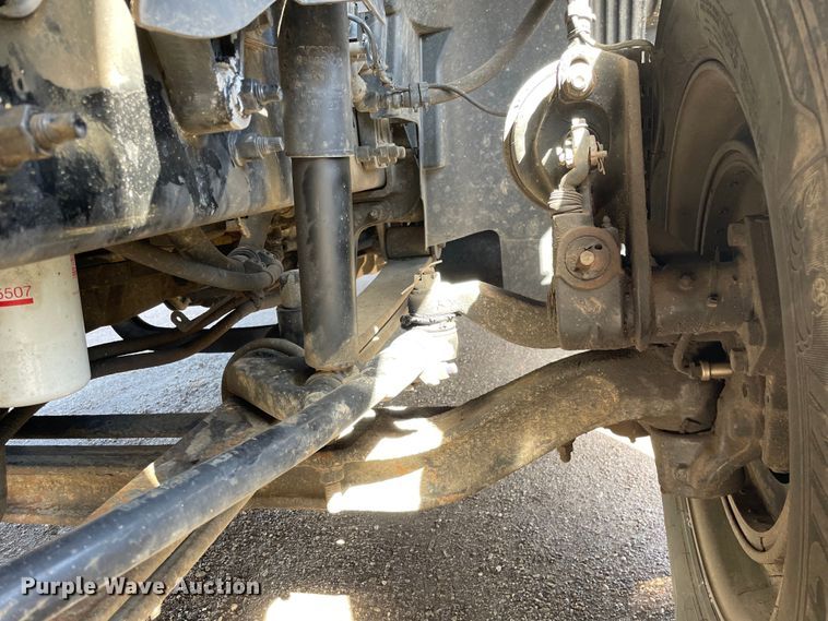 image for item OG9868 2014 Volvo  VNL670 semi truck