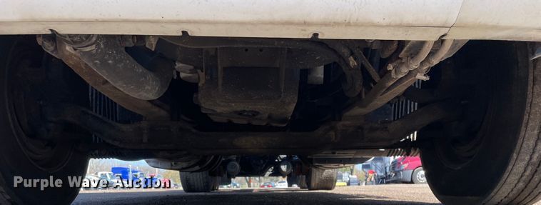 image for item OG9868 2014 Volvo  VNL670 semi truck