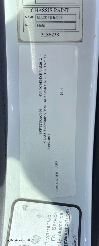 image for item OG9868 2014 Volvo  VNL670 semi truck