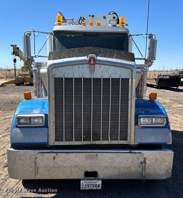 image for item OI9324 2009 Kenworth W900 crane truck