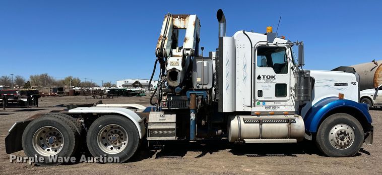 image for item OI9324 2009 Kenworth W900 crane truck