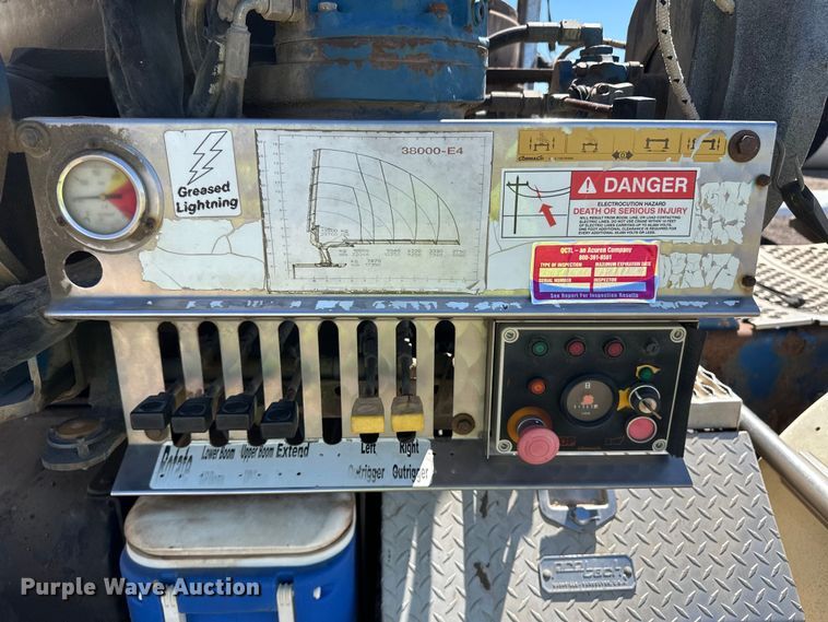 image for item OI9324 2009 Kenworth W900 crane truck