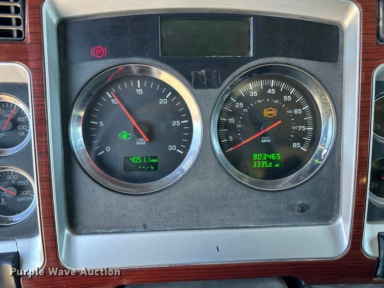 image for item OI9324 2009 Kenworth W900 crane truck