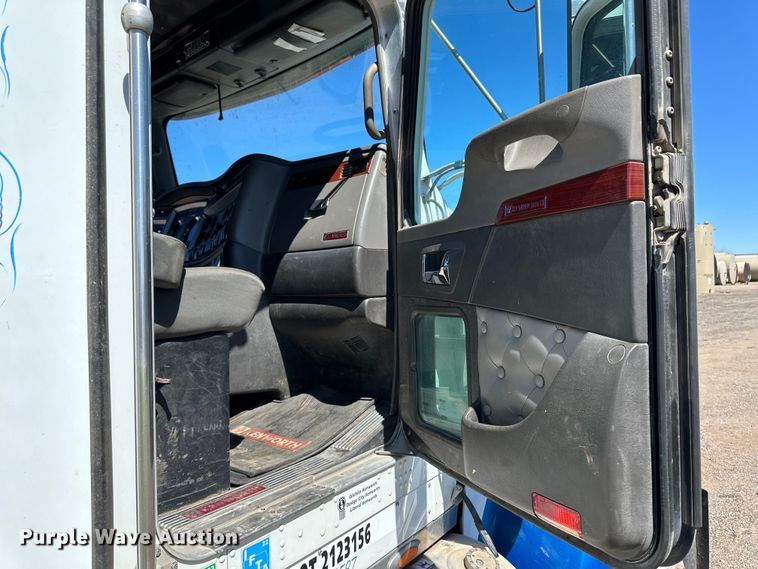 image for item OI9324 2009 Kenworth W900 crane truck