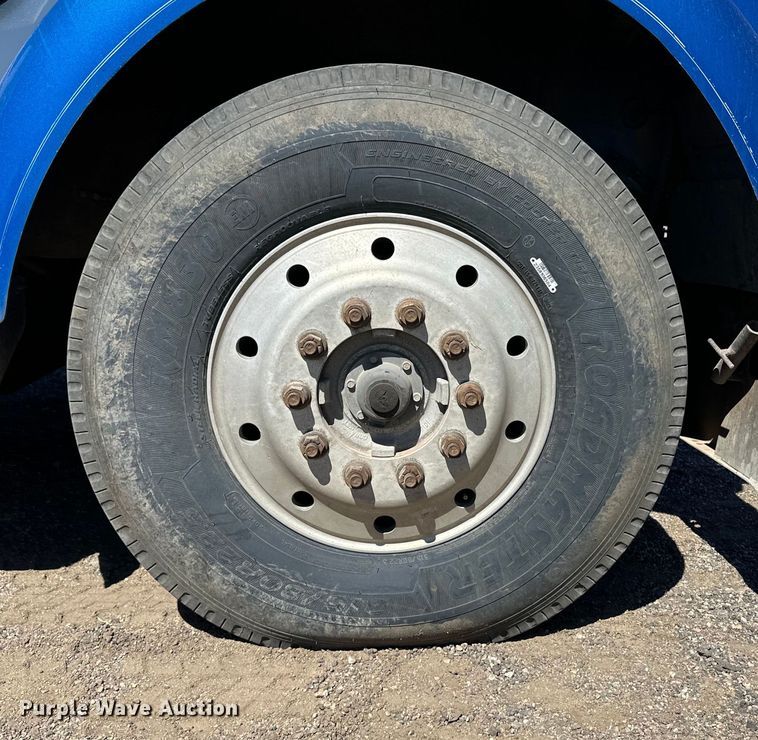 image for item OI9324 2009 Kenworth W900 crane truck