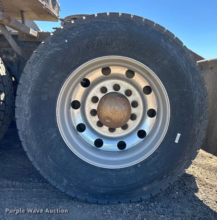 image for item OI9324 2009 Kenworth W900 crane truck