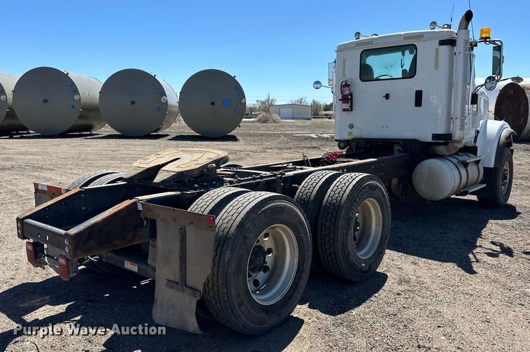 image for item OI9325 2009 International Paystar semi truck