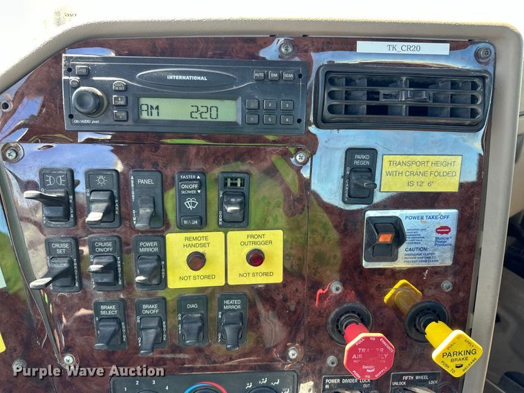 image for item OI9325 2009 International Paystar semi truck