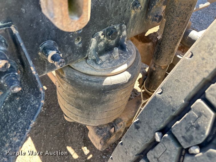 image for item OI9325 2009 International Paystar semi truck