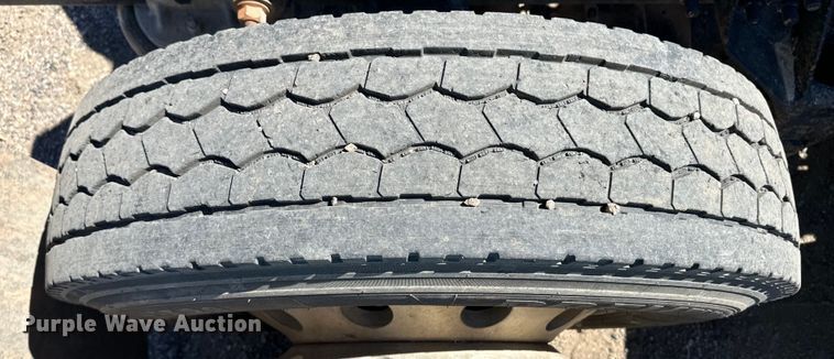 image for item OI9325 2009 International Paystar semi truck