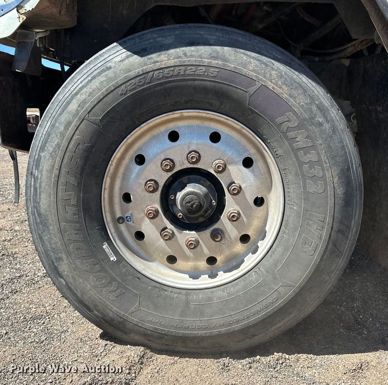 image for item OI9325 2009 International Paystar semi truck