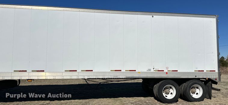 image for item OI9337 2005 Wabash refrigerated van trailer