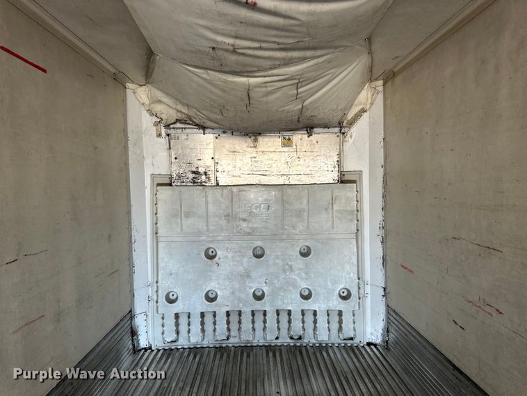 image for item OI9337 2005 Wabash refrigerated van trailer