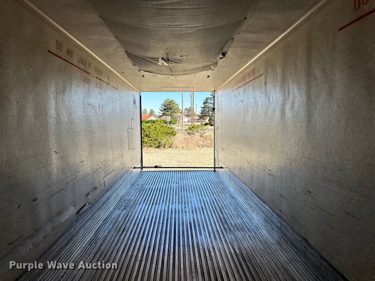 image for item OI9337 2005 Wabash refrigerated van trailer