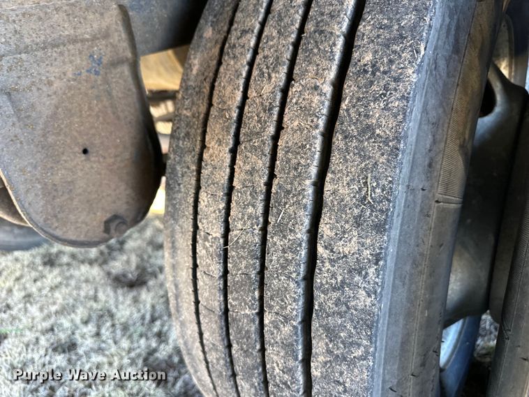 image for item OI9337 2005 Wabash refrigerated van trailer