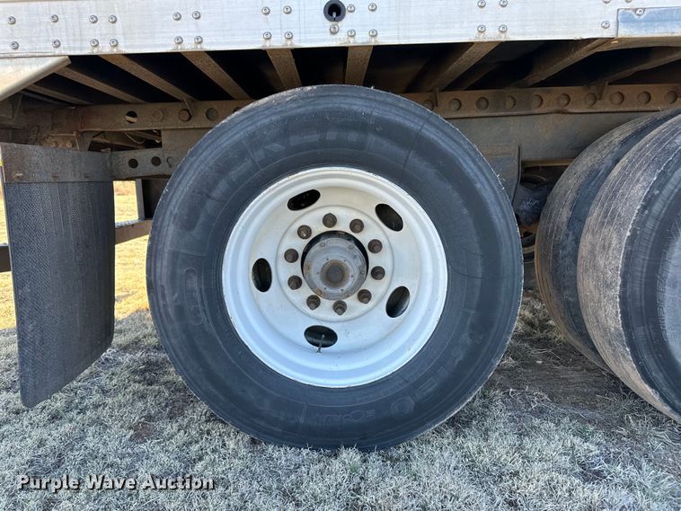 image for item OI9337 2005 Wabash refrigerated van trailer