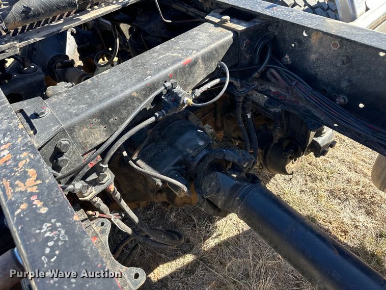 image for item OI9338 1992 Peterbilt 379 semi truck