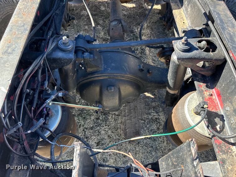 image for item OI9338 1992 Peterbilt 379 semi truck